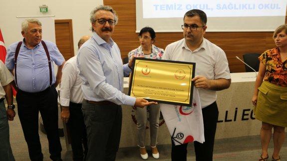 Beyaz Bayrak ve Beslenme Dostu Okul Projeleri İzmir İl Birinciliği Ödül Töreni