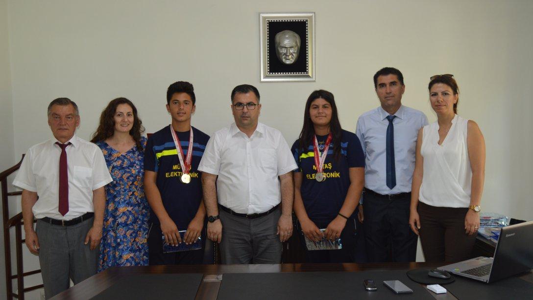 Turnuvalarda Türkiye Derecesi Alan  Öğrencilerimize Ödülleri Verildi