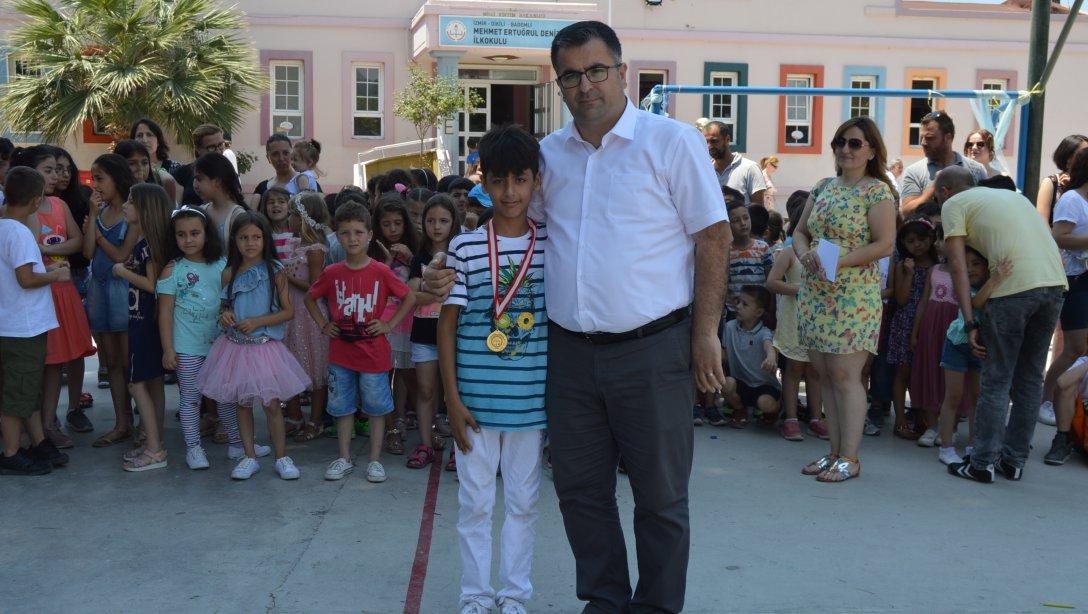 Bademli Mehmet Ertuğrul Denizolgun İlkokulu ve Ortaokulu'nda Karne Töreni