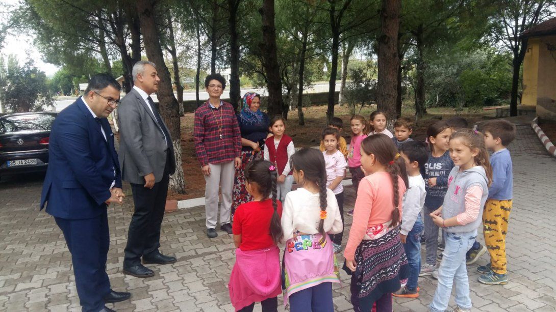 Dikili Kaymakamı Sayın Alper Faruk GÜNGÖR Bahçeli İlkokulu'nu ziyaret etti