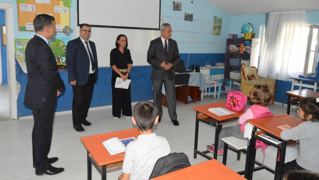 Dikili Kaymakamı Sayın Alper Faruk GÜNGÖR Deliktaş Şehit Cengiz Topel İlkokulu  ve Deliktaş Şehit Cengiz Topel  Ortaokulu'nu ziyaret etti