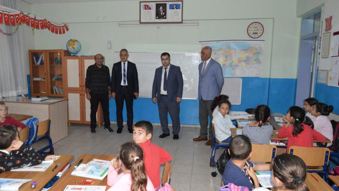 Dikili Kaymakamı Sayın Alper Faruk GÜNGÖR Atatürk İlkokulu'nu Ziyaret Etti