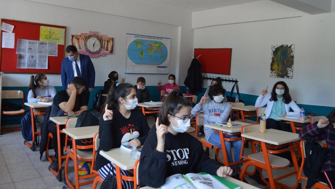 Çandarlı Mehmet Dilsiz Ortaokulu Ziyaret Edildi