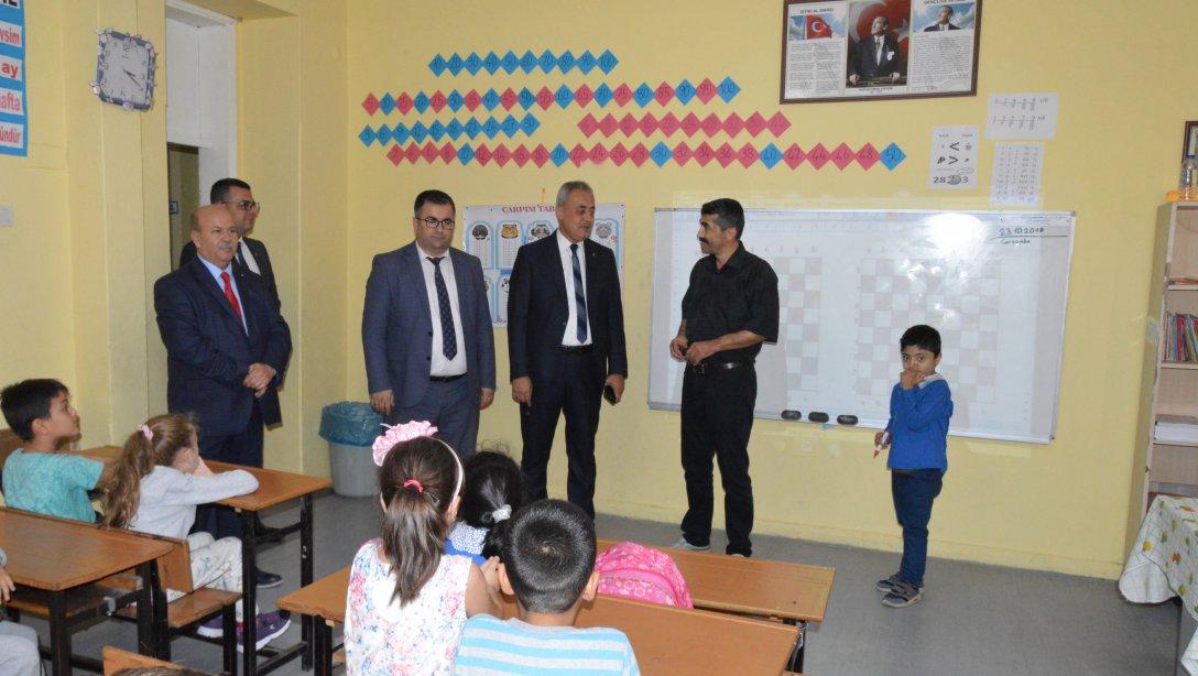 Dikili Kaymakamı Sayın Alper Faruk GÜNGÖR Ali Çetinkaya İlkokulu'nu Ziyaret Etti